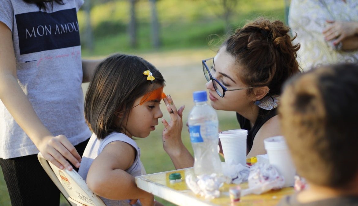 face paint on girls face